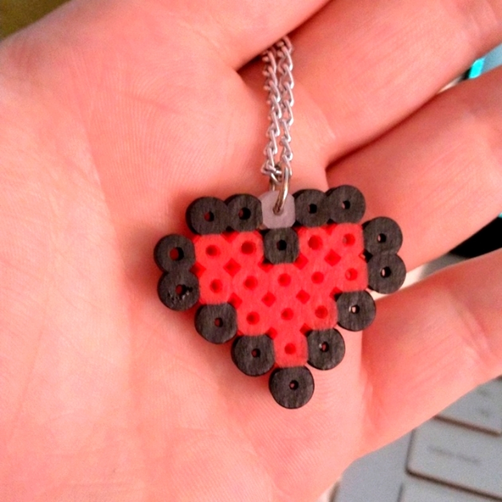 Random pixel necklace